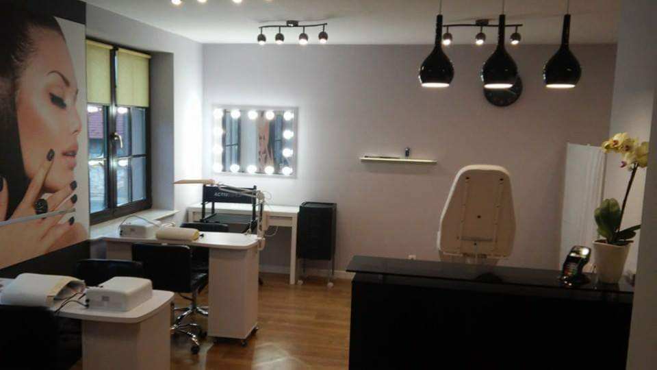 Salon kosmetyczny Fashion Monika Zagórska -Barnaś 